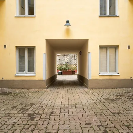 Cozy Renovated 1br In Center Apartman Helsinki