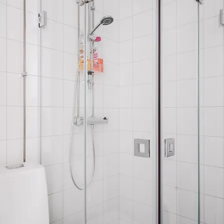 아파트 Cozy Renovated 1br In Center *