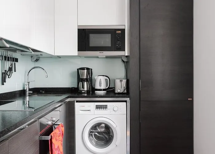 Cozy Renovated 1Br In City Center Διαμέρισμα