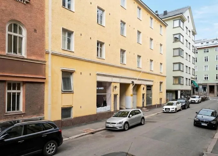 Cozy Renovated 1br In Center *